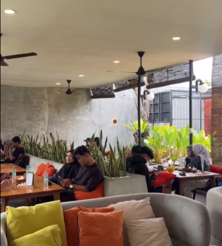 Cinamonroll Kafe